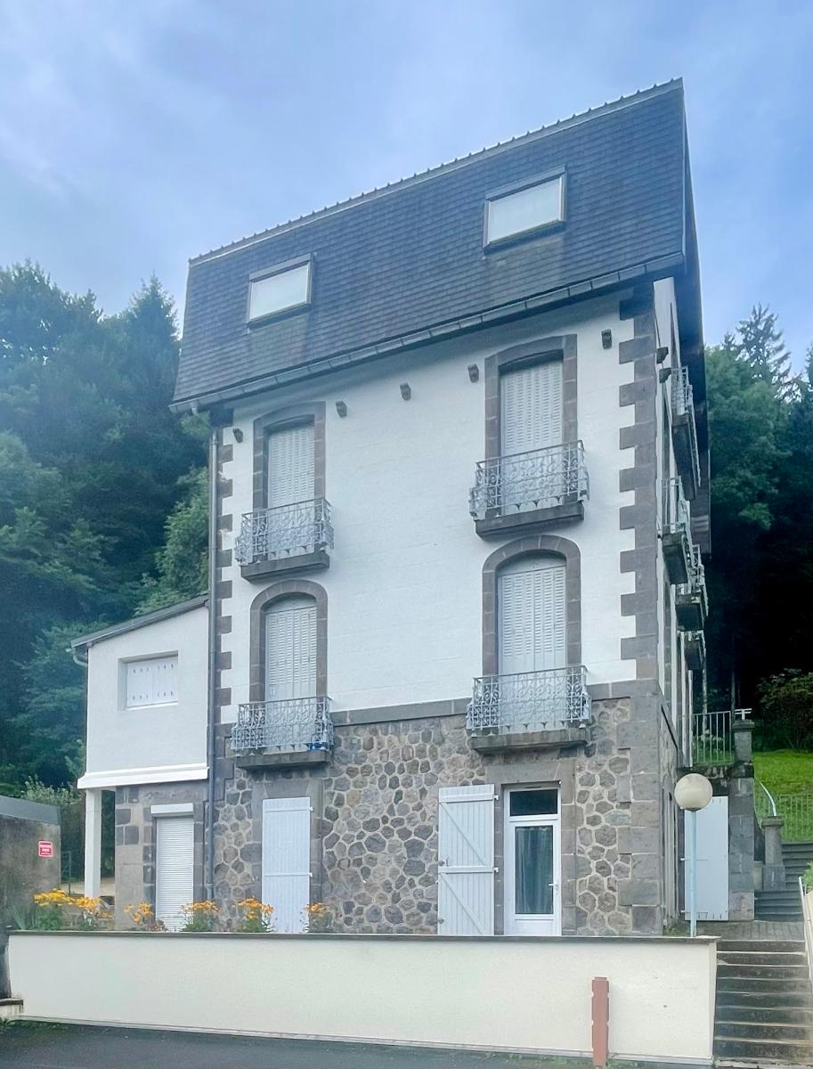 appartement 2 pièces - LE-MONT-DORE