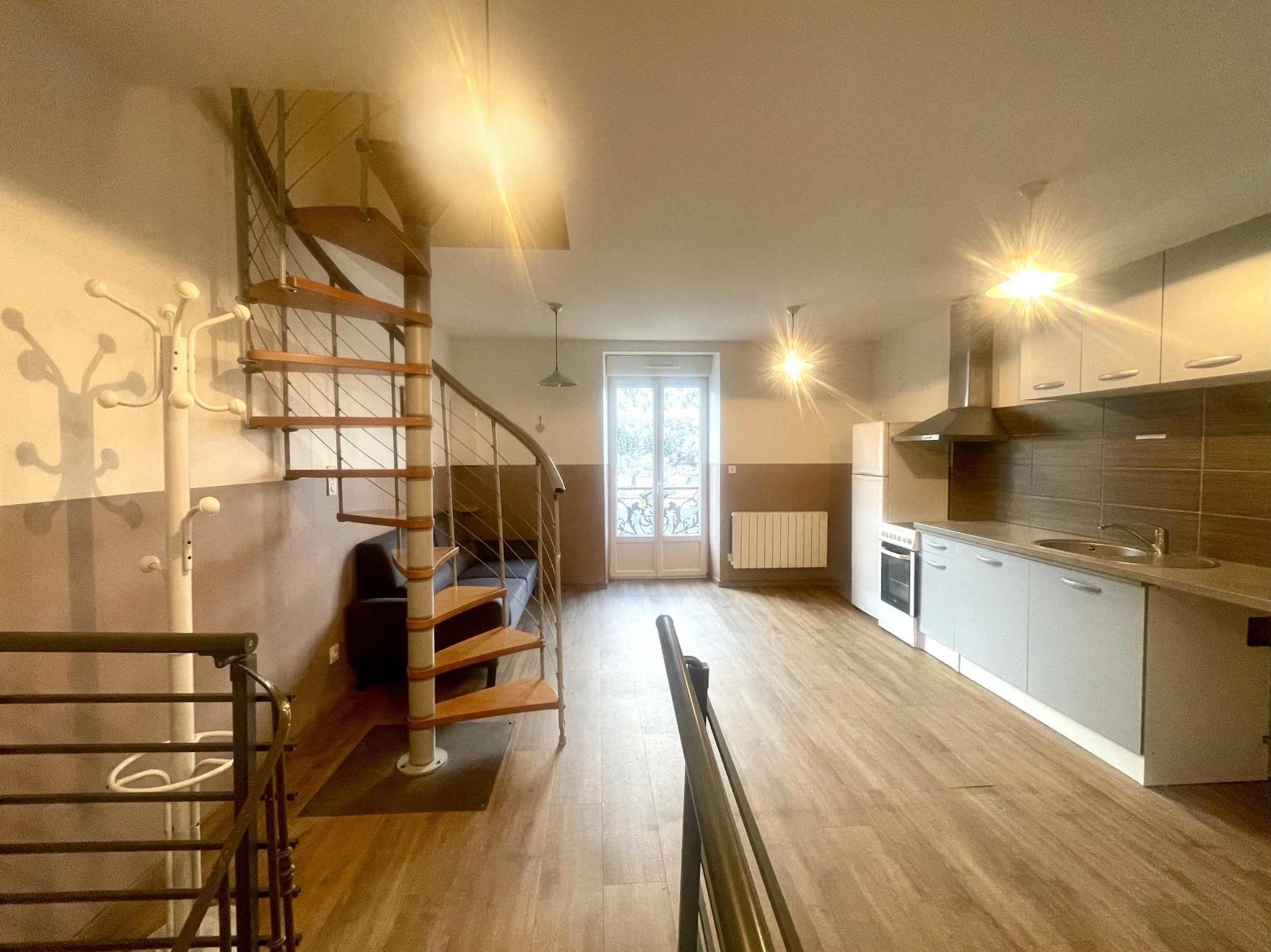 maison 7 pièces - LE-MONT-DORE