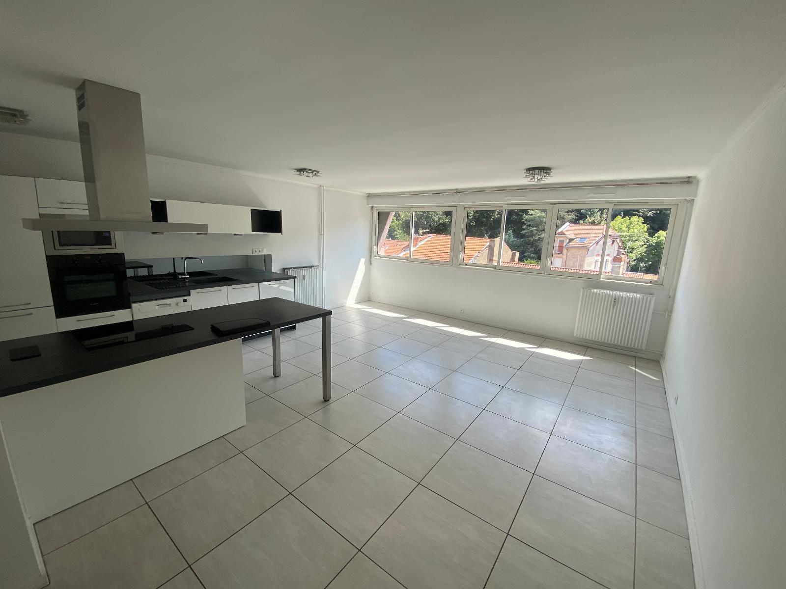 appartement 5 pièces - ROYAT
