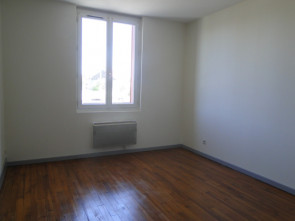 Appartement rénové en Location à Clermont-ferrand / 2 pièces 49m2